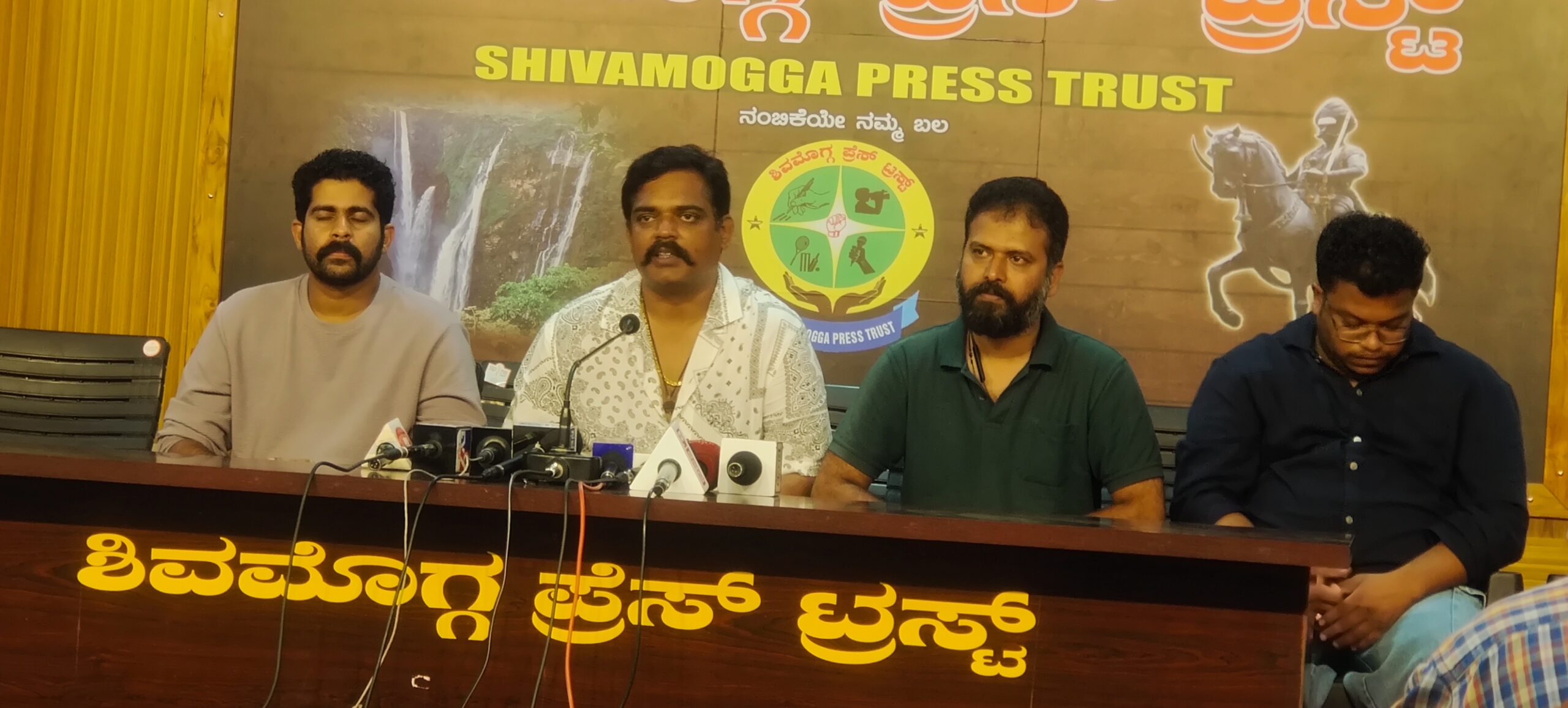 ಲಾಫಿಂಗ್ ಬುದ್ಧ ಪೊಲೀಸರೂ ಮನುಷ್ಯರೆನ್ನುವ ಸಿನಿಮಾ ಲಾಫಿಂಗ್ ಬುದ್ಧ ಪೊಲೀಸರೂ ಮನುಷ್ಯರೆನ್ನುವ ಸಿನಿಮಾ