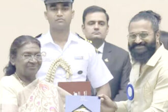 ಅತ್ಯುತ್ತಮ ನಟ ಪ್ರಶಸ್ತಿ ಸ್ವೀಕರಿಸಿದ ರಿಷಬ್ ಶೆಟ್ಟಿ