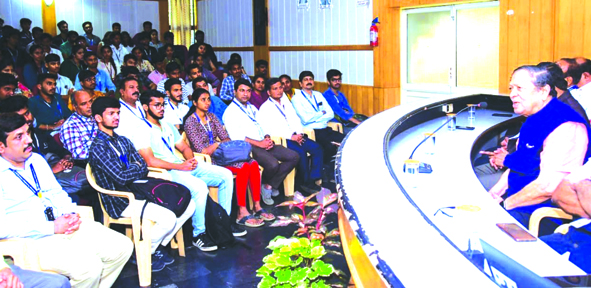 ಮೌಲ್ಯಯುತ ಜೀವನಕ್ಕೆ ಪ್ರಾಮಾಣಿಕತೆಯೇ ದಾರಿ ಮೌಲ್ಯಯುತ ಜೀವನಕ್ಕೆ ಪ್ರಾಮಾಣಿಕತೆಯೇ ದಾರಿ