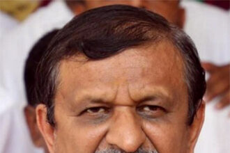 ಸಂಸದನಿಗೆ ಗಾಯ : ಚಿಕಿತ್ಸೆ ನೀಡಿದ  ಡಾ||  ಮಂಜುನಾಥ್