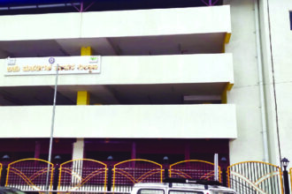 ಬಳಕೆಗೆ ಸಿಗದ ಬಹುಮಹಡಿ ಪಾರ್ಕಿಂಗ್ ಕಟ್ಟಡ