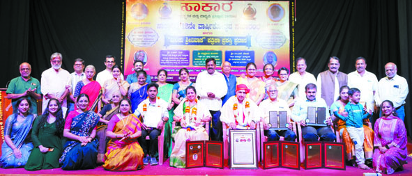 ಪತ್ರಿಕೆಗಳನ್ನು ಓದುವ ಸಂಸ್ಕೃತಿ ಬೆಳೆಸಬೇಕಿದೆ