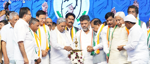 ಡಾ.ರಾಜ್ ಅವರಿಗೆ  ಅಭಿಮಾನಿಗಳೇ ದೇವರು-ನಮಗೆ ಮತದಾರರೇ ದೇವರು: ಸಿ.ಎಂ