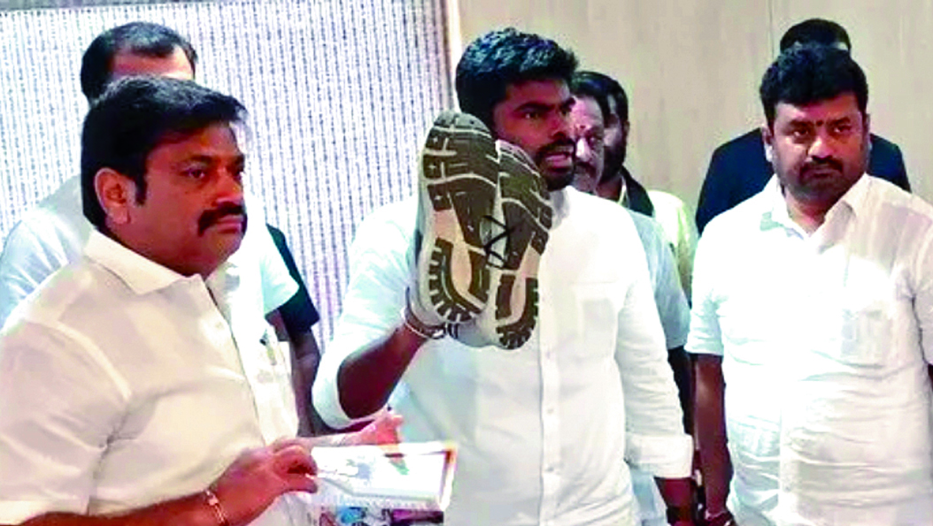 ಡಿಎಂಕೆ ಅಧಿಕಾರದಿಂದ ಕೆಳಗಿಳಿಯೋ ವರೆಗೂ ಶೂ ಧರಿಸಲ್ಲ : ಅಣ್ಣಾಮಲೈ