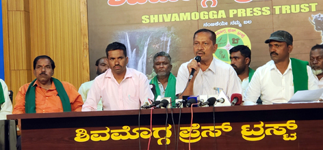 ಹಕ್ಕುಪತ್ರ ಕೊಡದಿದ್ದರೆ ಜನಪ್ರತಿನಿಧಿಗಳ ನಿವಾಸದೆದುರು ಧರಣಿ ಉಡುಗಣಿ, ಗಾಂಧಿನಗರ ರೈತರ ಎಚ್ಚರಿಕೆ