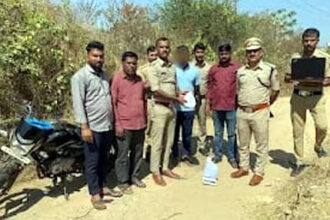 ಗಾಂಜಾ ಮಾರುತ್ತಿದ್ದ ಇಬ್ಬರು ಸೆರೆ