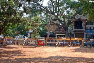 ಕೊನೆಗೂ ಬಗೆಹರಿದ ಶಿವಮೊಗ್ಗ ಜಿಲ್ಲಾಧಿಕಾರಿಗಳ ಕಚೇರಿ ಎದಿರು ಇರುವ ಮೈದಾನದ ವಿವಾದ, ನಾಳೆಯಿಂದ ವಾಹನ ಪಾರ್ಕಿಂಗ್‌ಗೆ ಅವಕಾಶ