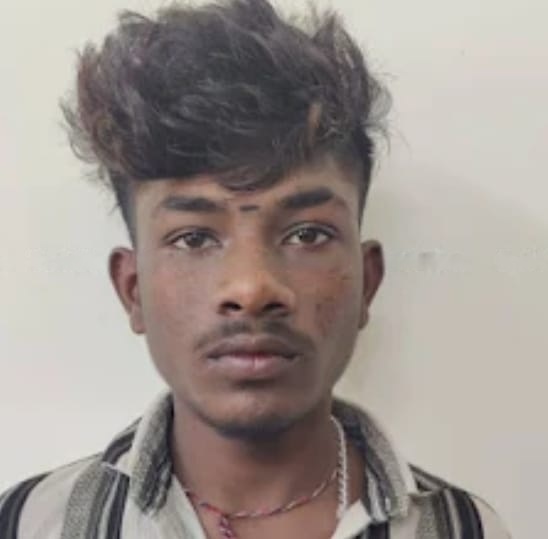 ಕೊಲೆ ಆರೋಪಿ  ಕಾಲಿಗೆ ಪೊಲೀಸರಿಂದ ಗುಂಡೇಟು ಕೊಲೆ ಆರೋಪಿ  ಕಾಲಿಗೆ ಪೊಲೀಸರಿಂದ ಗುಂಡೇಟು