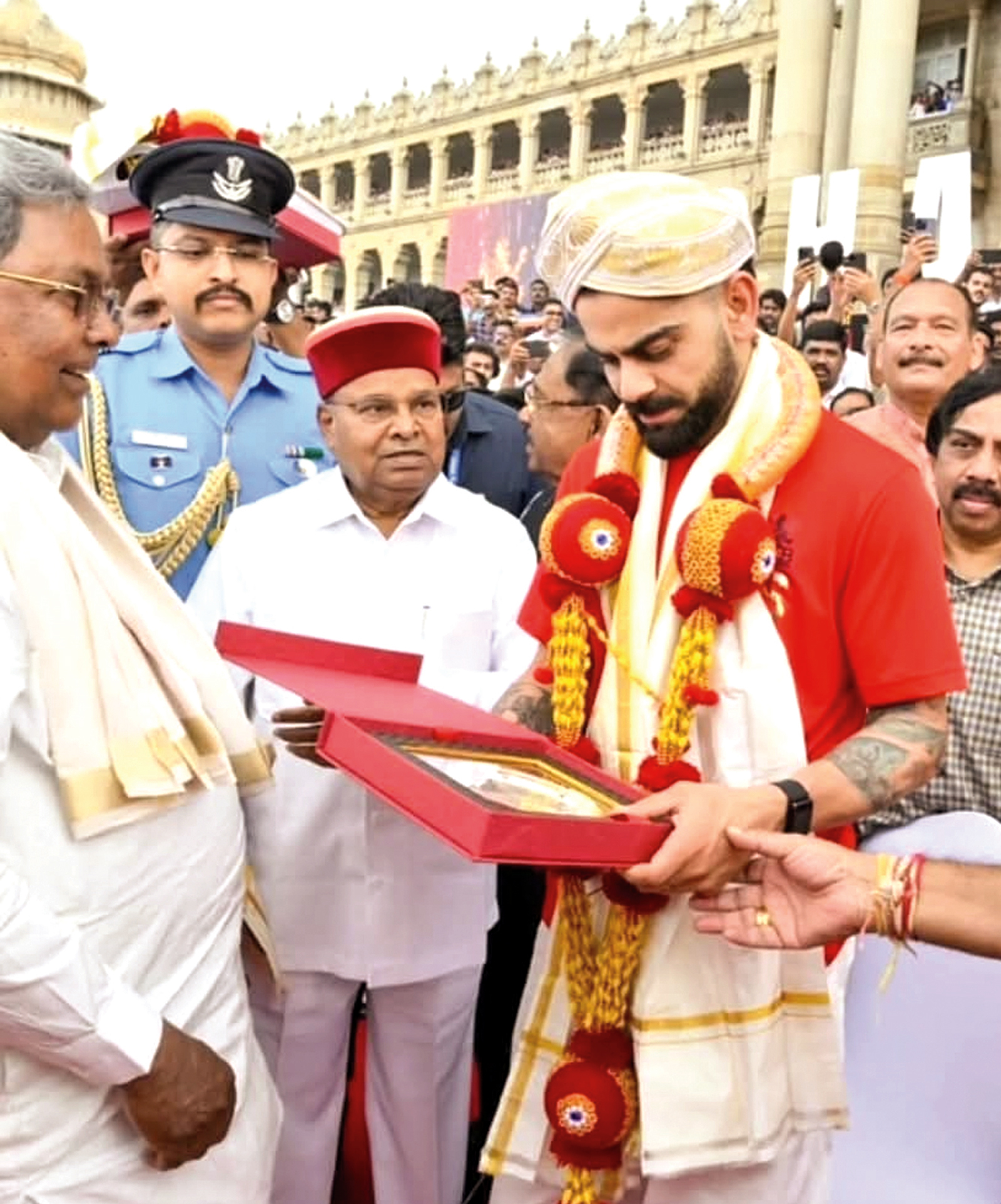 ಆರ್‌ಸಿಬಿ ತಂಡಕ್ಕೆ  ಸರ್ಕಾರ ಸನ್ಮಾನ