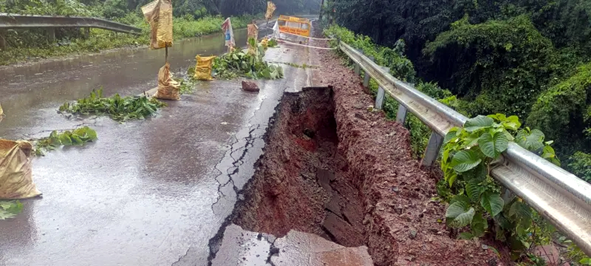 ಬಹುಗ್ರಾಮ ಕುಡಿಯುವ ನೀರಿನ ಯೋಜನೆಗೆ ರಸ್ತೆ ಬಲಿ