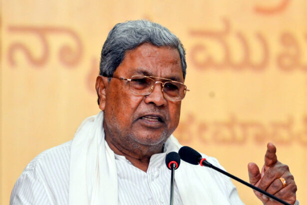 ಪ್ರತಿಯೊಬ್ಬ ಅಧಿಕಾರಿಯೂ ಸಂವಿಧಾನವನ್ನು ಸರಿಯಾಗಿ ಮನನ ಮಾಡಿಕೊಳ್ಳಬೇಕು: ಸಿ.ಎಂ.ಸಿದ್ದರಾಮಯ್ಯ