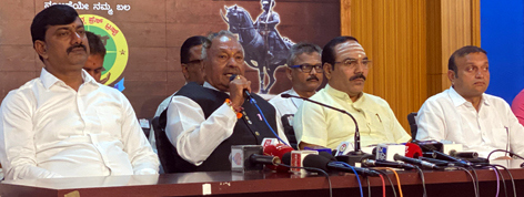 ಬಾನು ಮುಷ್ತಾಕ್ ಮೊದಲು ಚಾಮುಂಡಿ ಪೂಜೆ ನೆರವೇರಿಸಿ ಬಳಿಕ ದಸರಾ ಉದ್ಘಾಟಿಸಲಿ