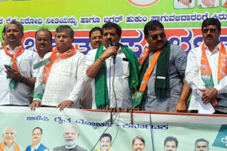ರೈತರ ಸಮಸ್ಯೆ ಪರಿಹರಿಸಿ:  ಬಿಜೆಪಿ ರೈತ ಮೋರ್ಚಾ ಪ್ರತಿಭಟನೆ