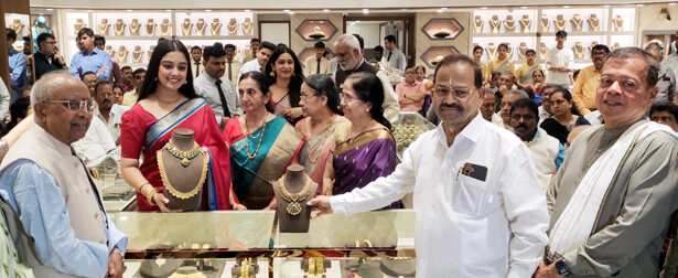 ಜೀವನದಲ್ಲಿ ಚಿನ್ನ, ಬೆಳ್ಳಿ ಪಾತ್ರ ಮಹತ್ವದ್ದು: ಆಭರಣ ಶೋರೂಮ್ ಉದ್ಘಾಟಿಸಿ ಕಿರುತೆರೆ ನಟಿ ಅಂಕಿತಾ ಅಮರ್ ಅಭಿಮತ