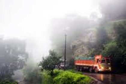 ಹುಲಿಕಲ್ ಘಾಟಿಯಲ್ಲಿ ಭೀಕರ ದುರಂತ! ಧರೆ ಕುಸಿದು ಮೂವರು ಸಾವು! ಇಬ್ಬರು ಗಂಭೀರ!