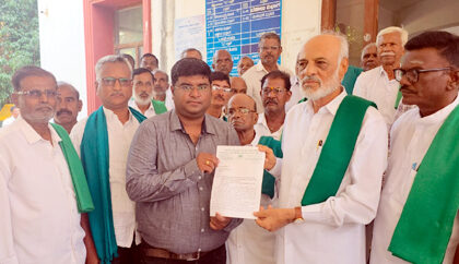 ಮಳೆ, ಗಾಳಿ ಹಾನಿ: ತಕ್ಷಣ ಹೆಚ್ಚು ಪರಿಹಾರ ನೀಡಲು ರೈತ ಸಂಘ ಮನವಿ