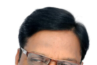 ಮಾಜಿ ಸಚಿವ ಹೆಚ್.ವಿಶ್ವನಾಥ್ ವಿದ್ಯಾರ್ಥಿಗಳ ಕ್ಷಮೆ ಕೇಳಲಿ