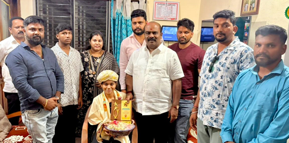 ಪಿಯುನಲ್ಲಿ ಅತಿ ಹೆಚ್ಚು ಅಂಕಪಡೆದ ವಿದ್ಯಾರ್ಥಿನಿಯರಿಗೆ ಎಂ.ಶ್ರೀಕಾಂತ್ ಸನ್ಮಾನ