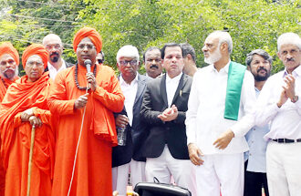 ಸಂಚಾರಿಪೀಠ:  ಮುಕ್ತ ಚರ್ಚೆಯೊಡನೆ ಸರಕಾರ ಪರಿಹರಿಸಲಿ : ಬೆಕ್ಕಿನಕಲ್ಮಠದ ಮುರುಘರಾಜೇಂದ್ರ ಮಹಾಸ್ವಾಮೀಜಿ