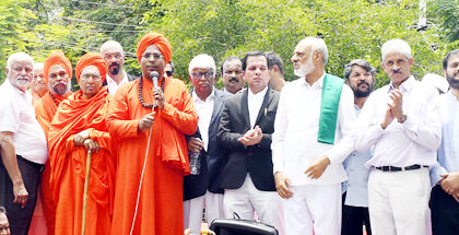 ಸಂಚಾರಿಪೀಠ:  ಮುಕ್ತ ಚರ್ಚೆಯೊಡನೆ ಸರಕಾರ ಪರಿಹರಿಸಲಿ : ಬೆಕ್ಕಿನಕಲ್ಮಠದ ಮುರುಘರಾಜೇಂದ್ರ ಮಹಾಸ್ವಾಮೀಜಿ